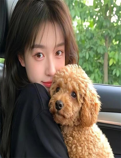 《我的女团来自三界》电影与电视剧比较开创性的：媒介差异与叙事特点